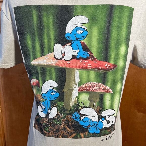 The Smurfs with Mushrooms Beige Officially Licensed Tee Shirt Beige Size Small - Picture 3 of 7